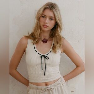 Hollister V-Neck Sweater Tank